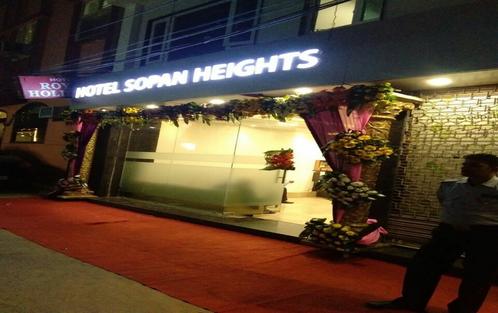 Hotel Sopan Heights Ню Делхи Екстериор снимка
